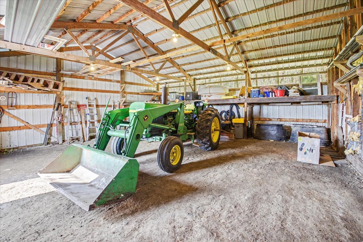 9898 E 1200 North Road Property Photo 40