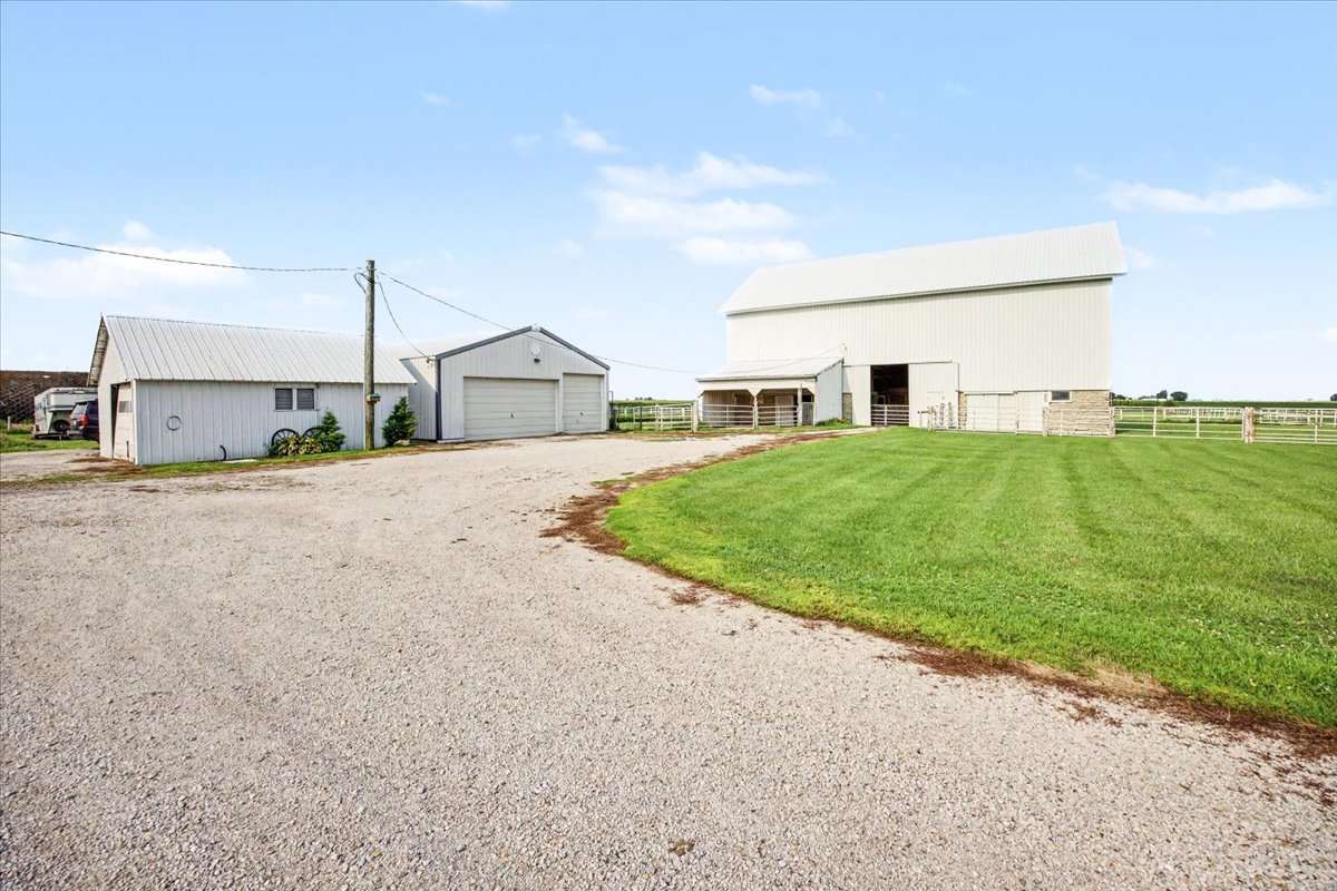 9898 E 1200 North Road Property Photo 45