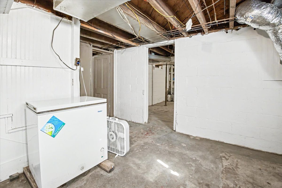 9898 E 1200 North Road Property Photo 48