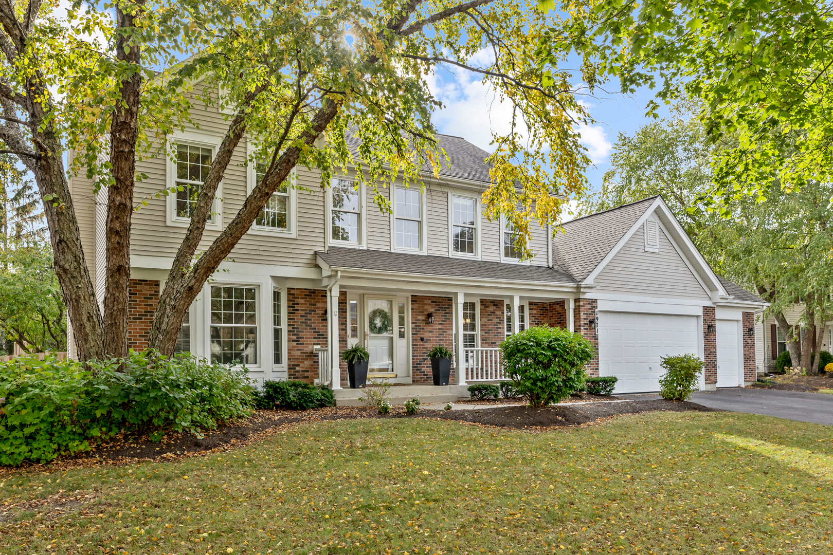 1971 Peach Tree Lane Property Photo 1