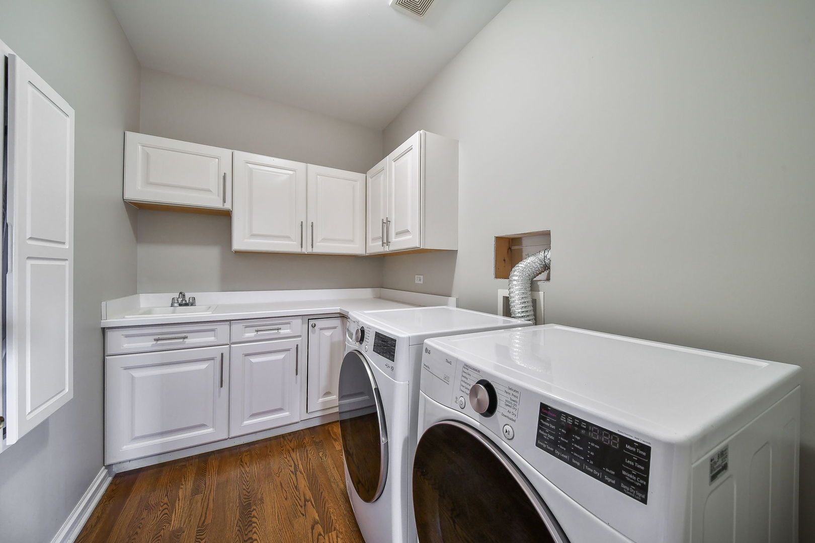 325 Delnor Glen Drive 325 Property Photo 8