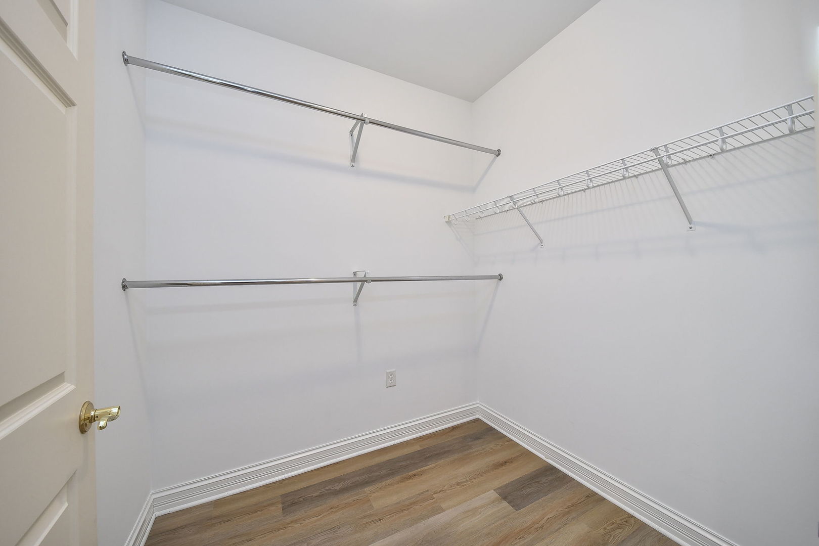 325 Delnor Glen Drive 325 Property Photo 13