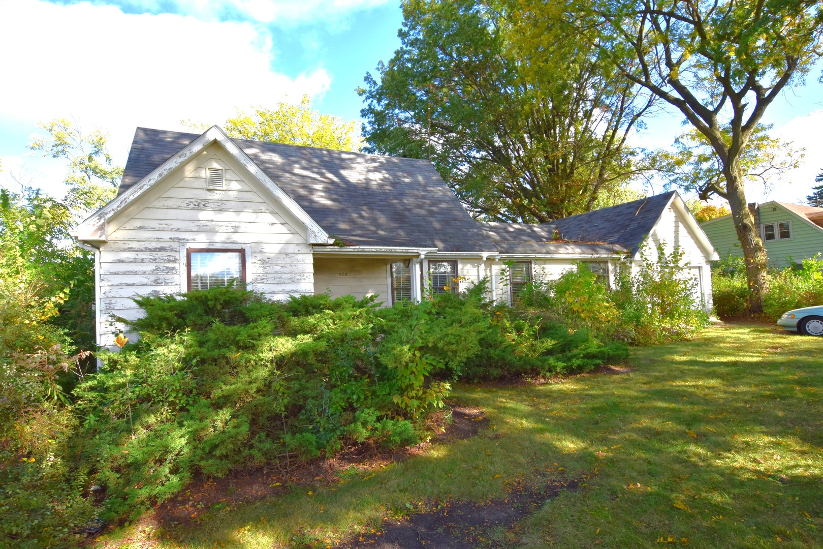 906 E Babcock Avenue Property Photo 1