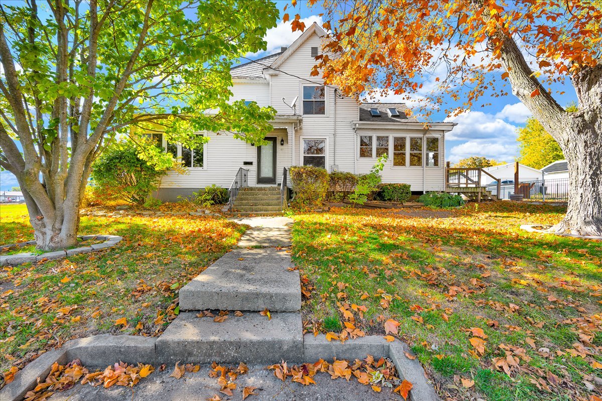 393 E Front Street Property Photo 1