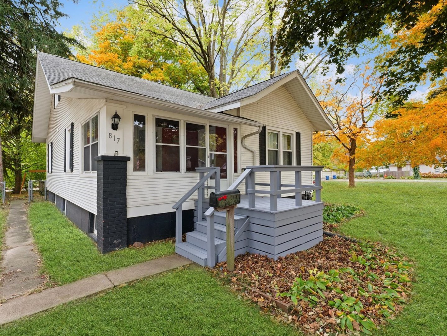 817 E High Street Property Photo 1