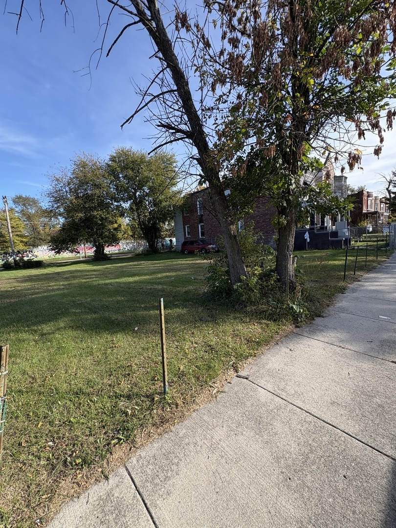 7603 S Lowe Avenue Property Photo 2