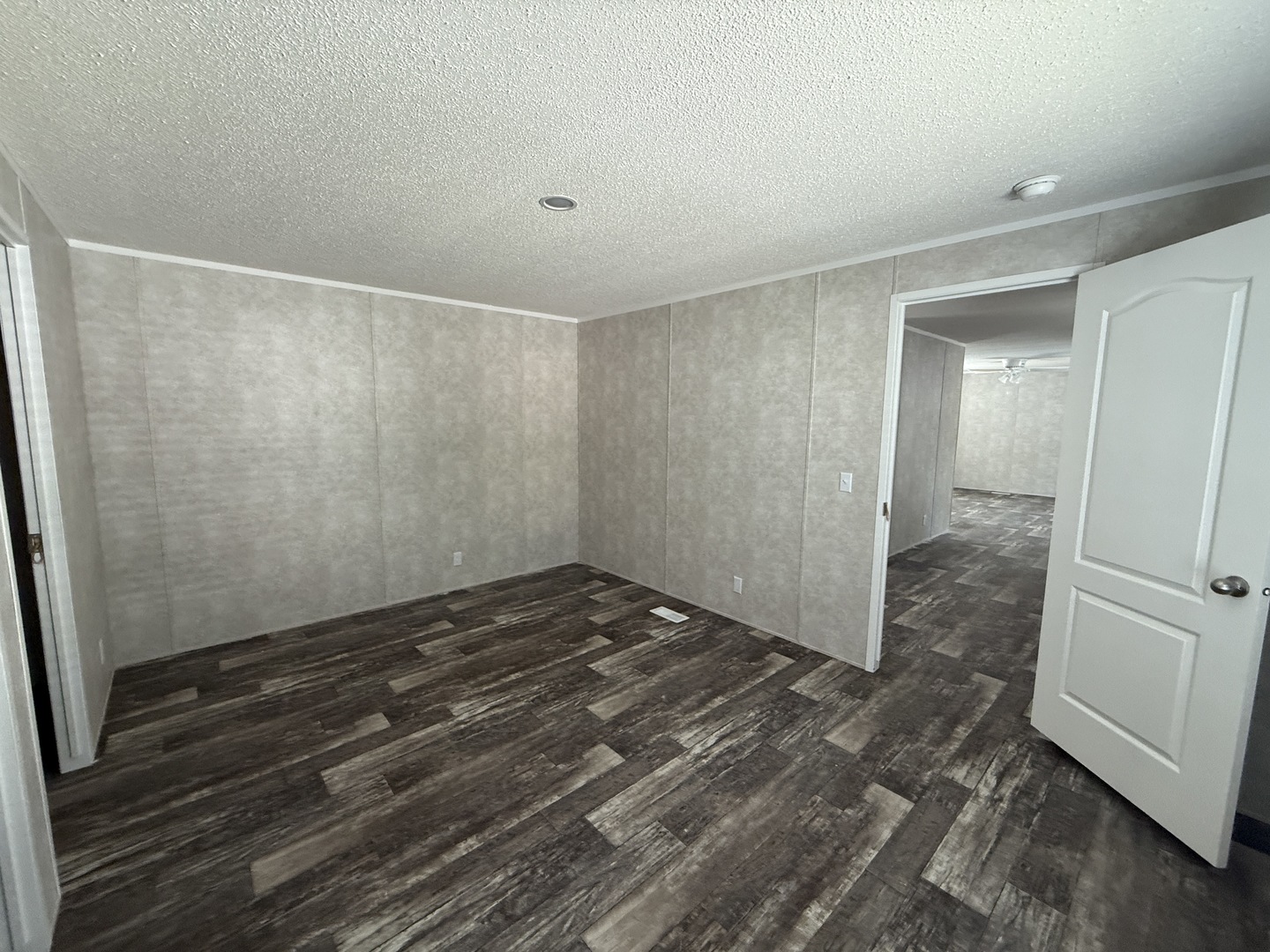 1712 S Dixie Highway 213 Property Photo 7