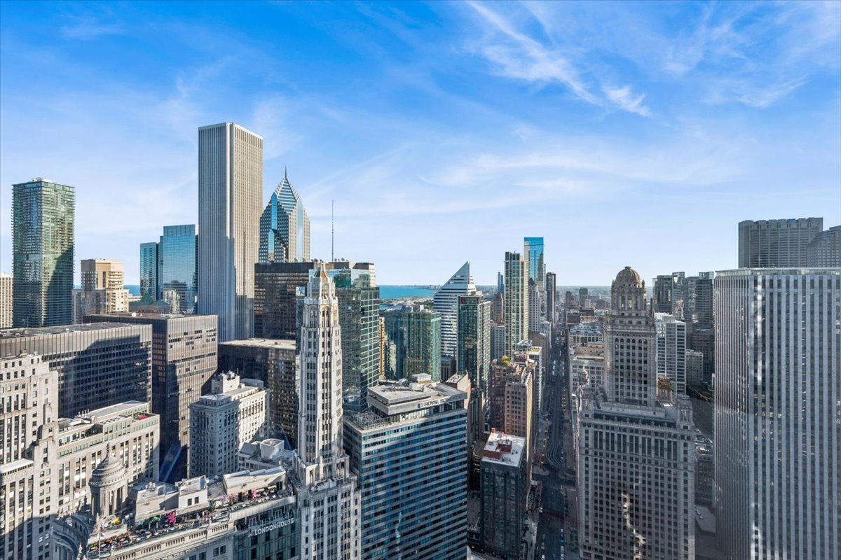 401 N Wabash Avenue 37i Property Photo 8