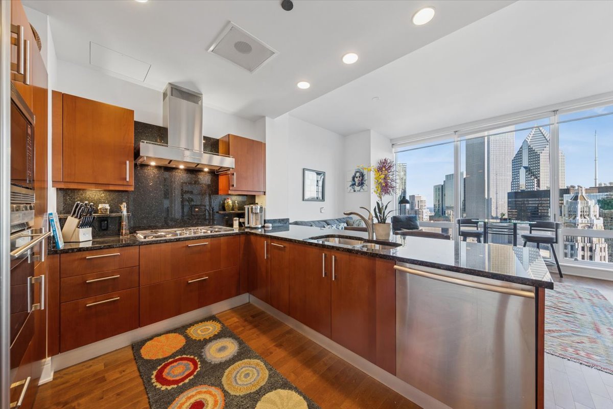401 N Wabash Avenue 37i Property Photo 15
