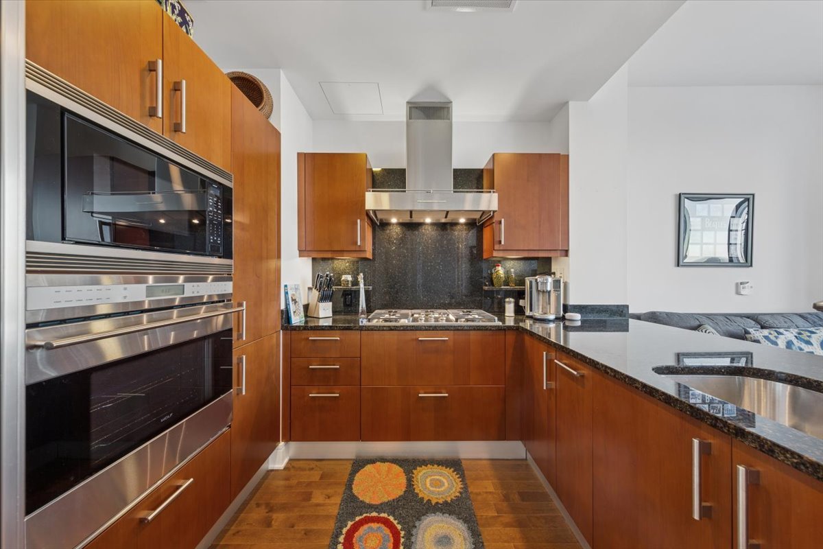 401 N Wabash Avenue 37i Property Photo 16