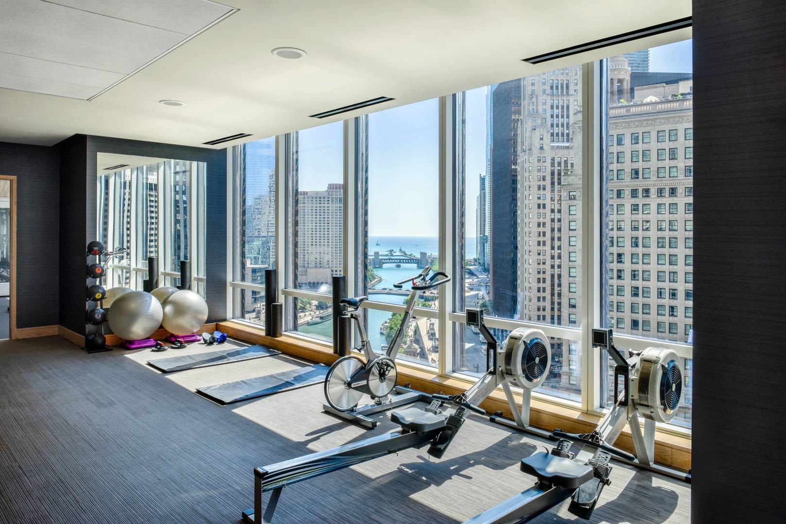 401 N Wabash Avenue 37i Property Photo 37