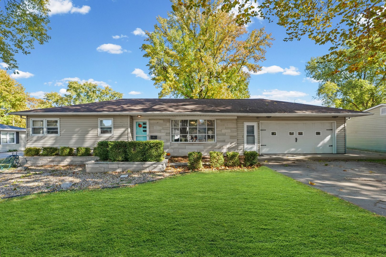 903 S Longview Road Property Photo 1