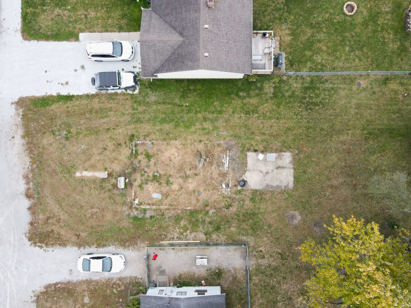 611 W Elm Street Property Photo 3