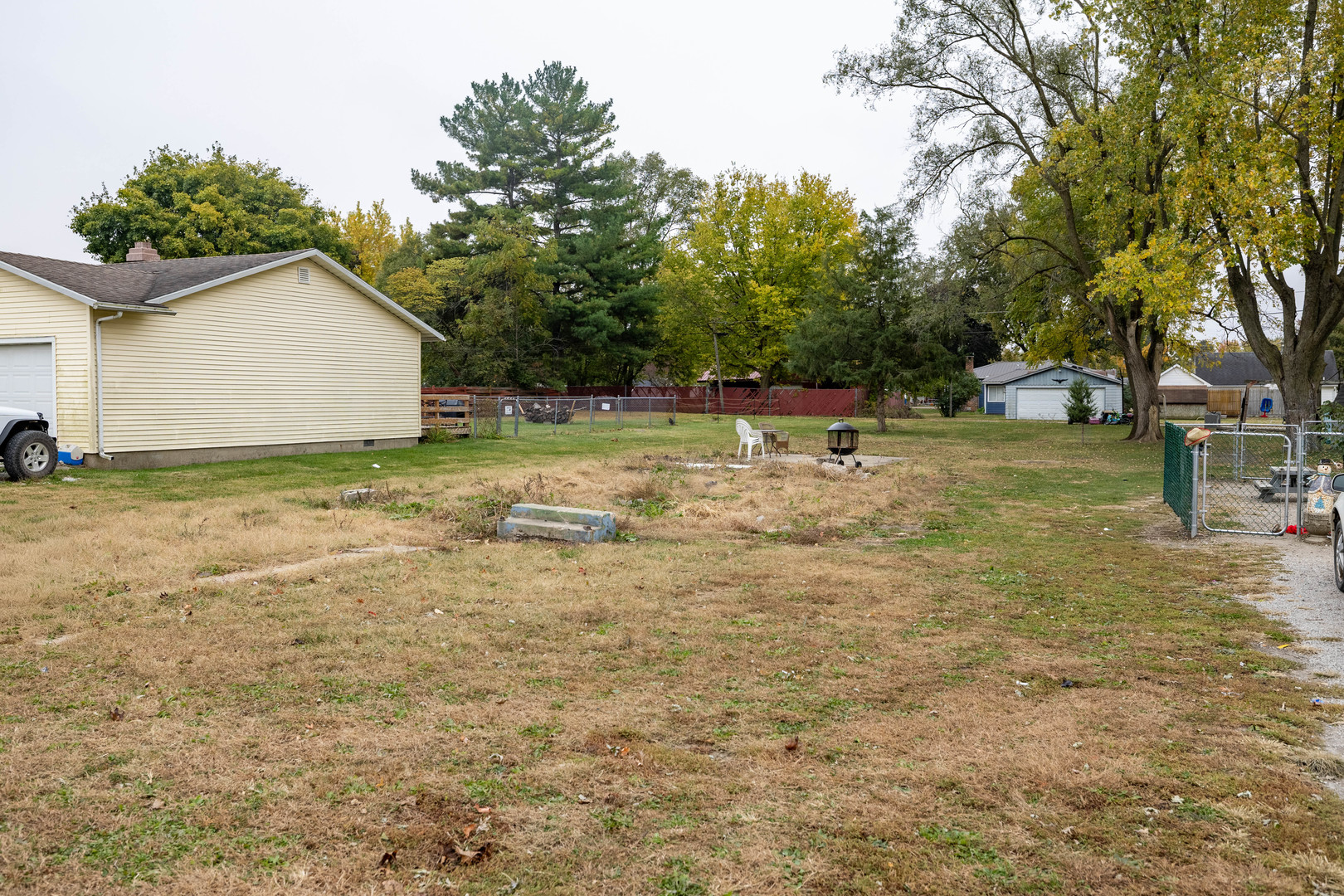 611 W Elm Street Property Photo 6
