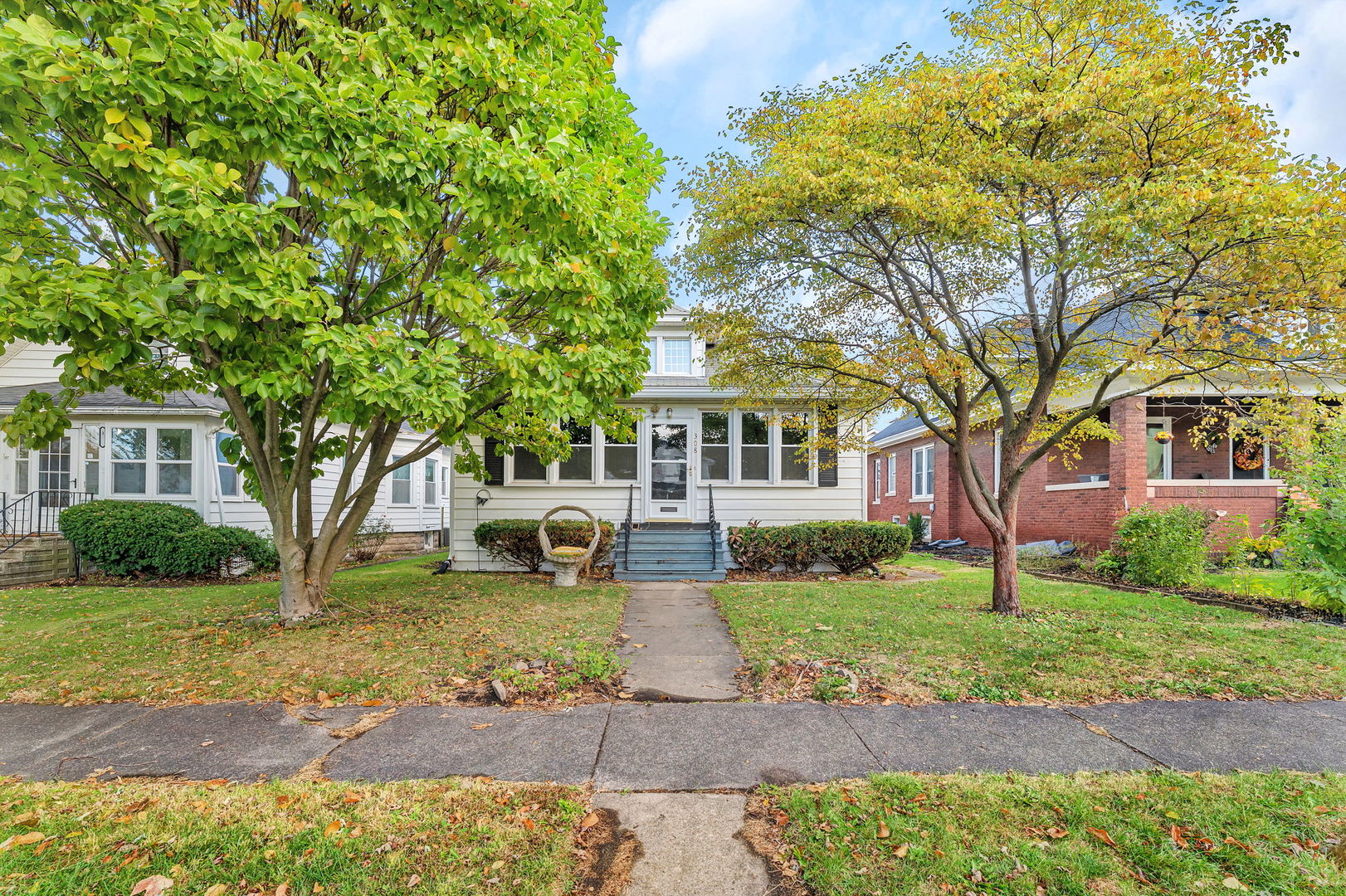 308 E Delaware Street Property Photo 1