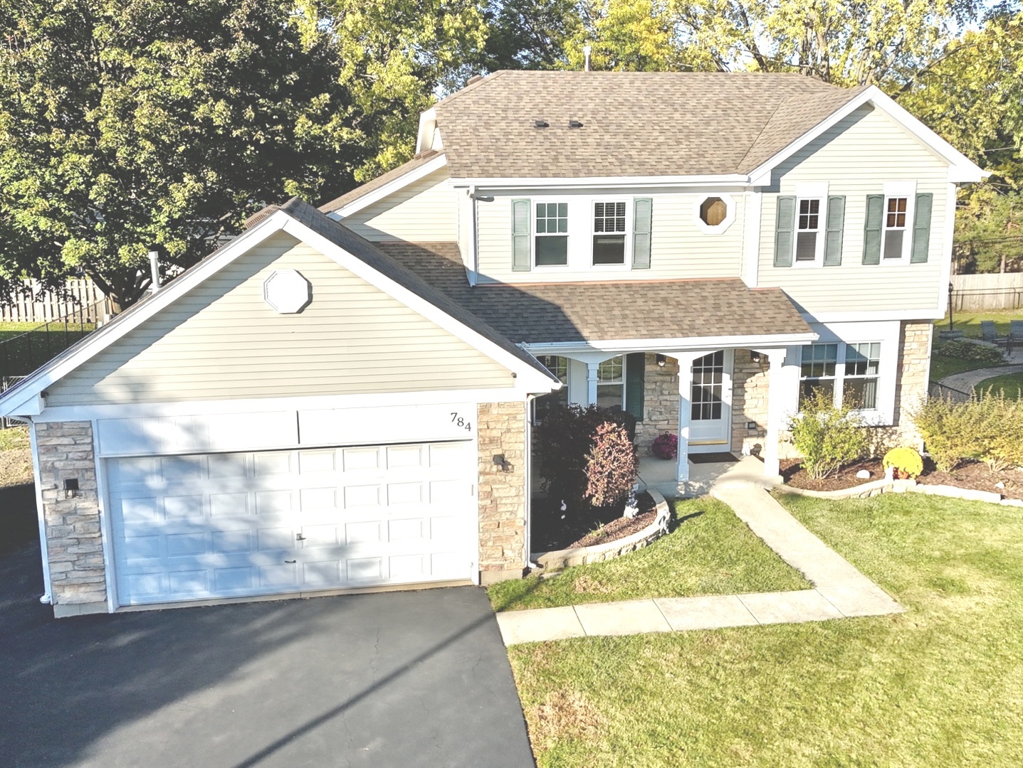 784 Medford Drive Property Photo 1