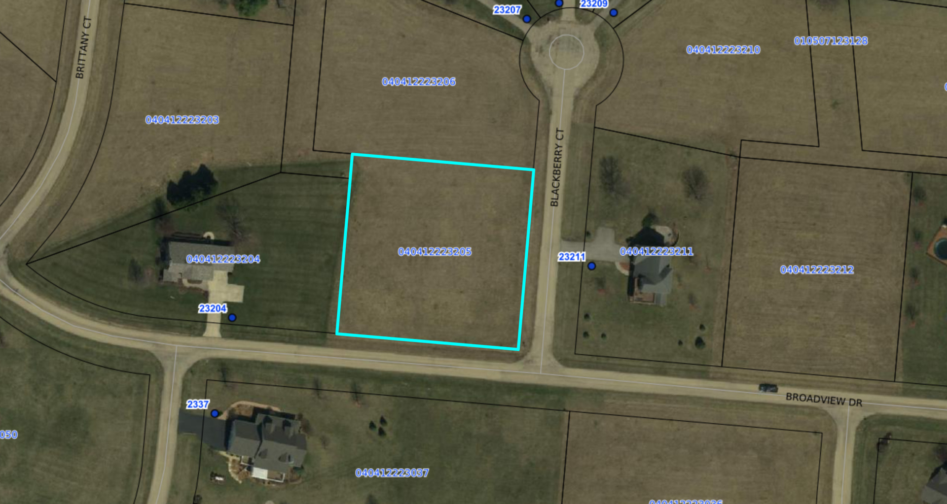 23205 Blackberry Court Property Photo 2