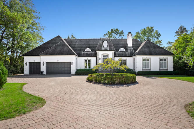 11361 W Plainfield Road Property Photo 1