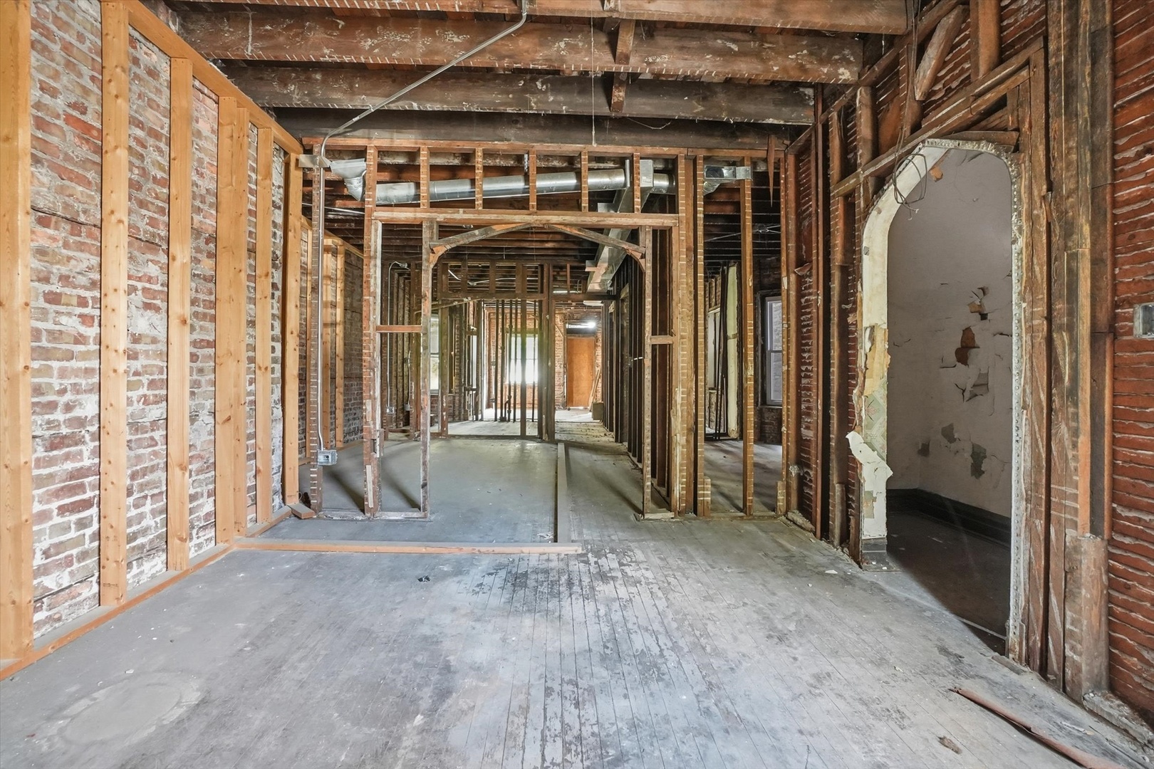 3109 W Lexington Street Property Photo 5