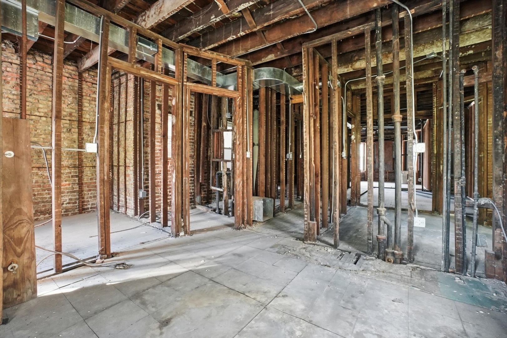 3109 W Lexington Street Property Photo 8