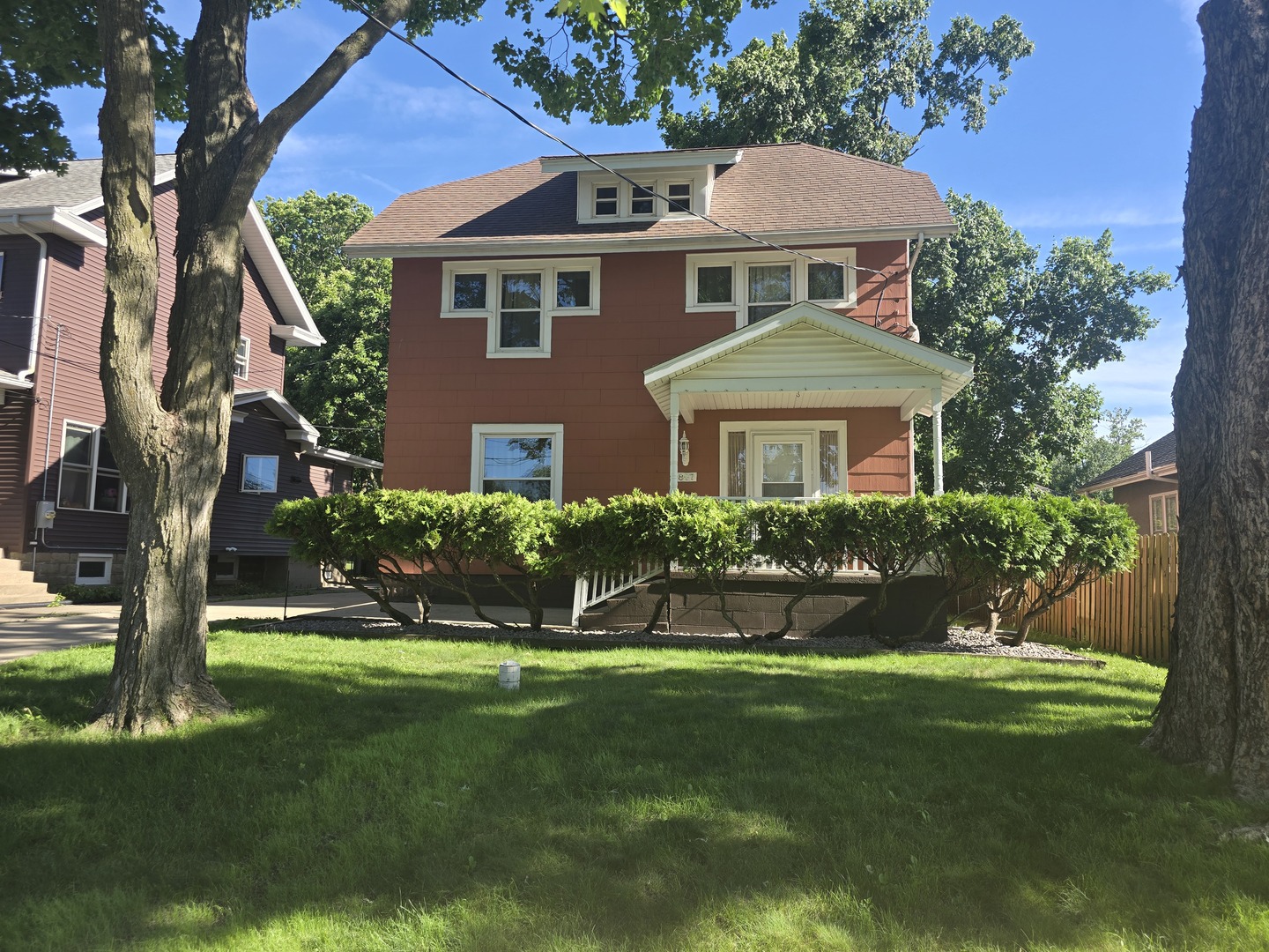 807 Apple Street Property Photo 1