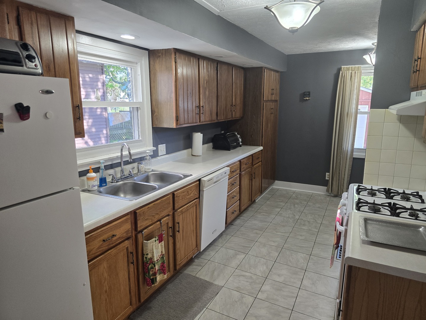 807 Apple Street Property Photo 7