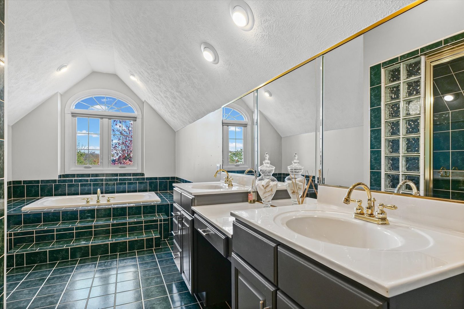 1 Windsong Way Property Photo 38