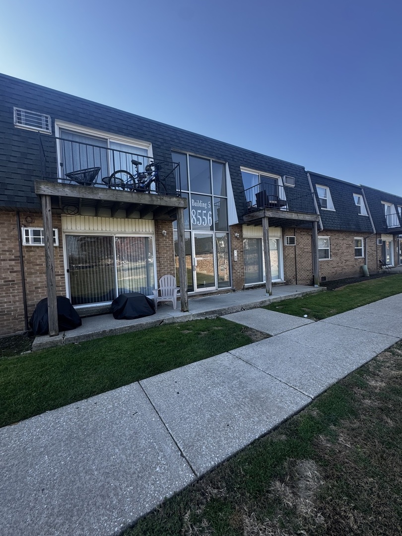 8556 W 102nd Terrace 5-315 Property Photo 1