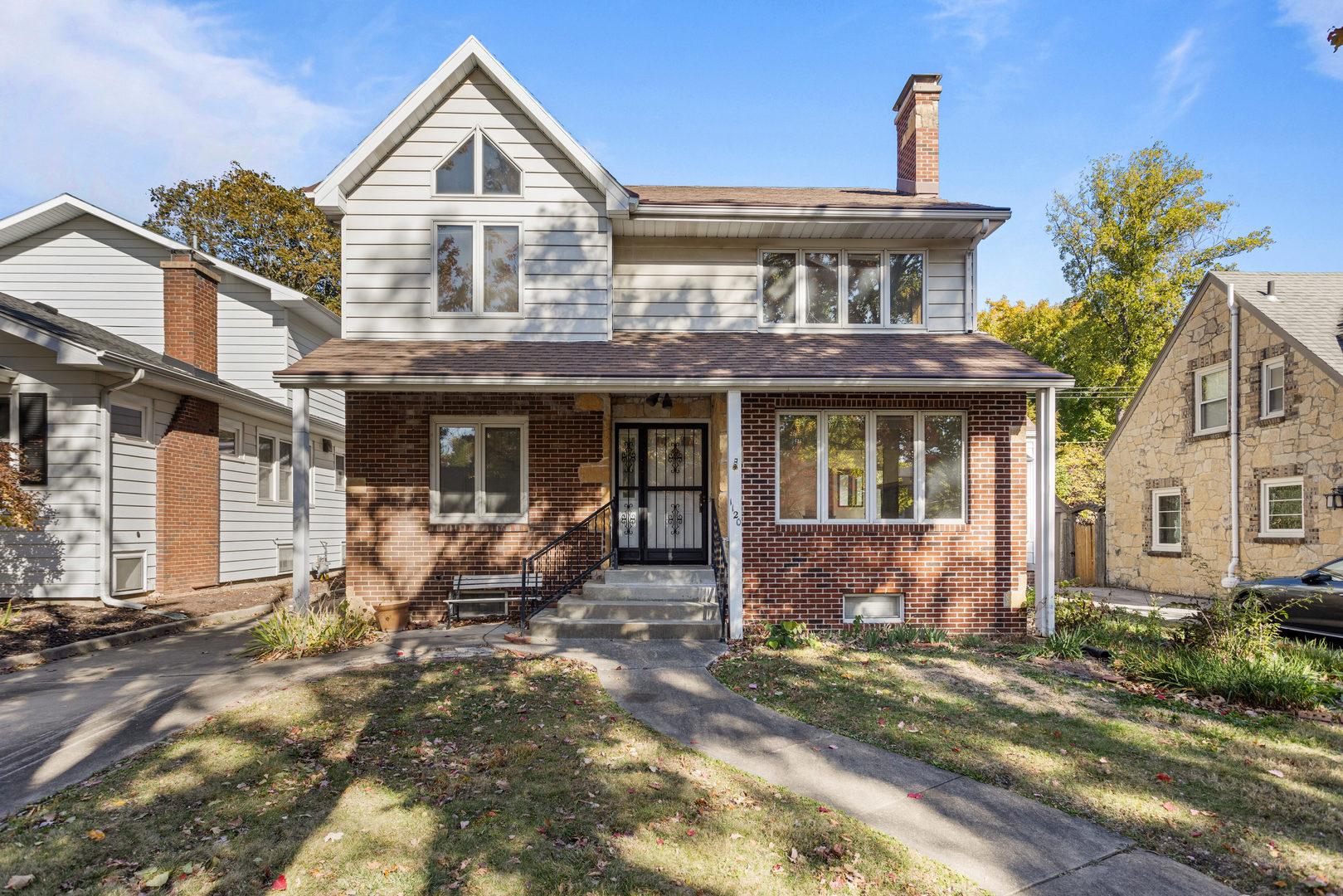 1120 W Daniel Street Property Photo 1