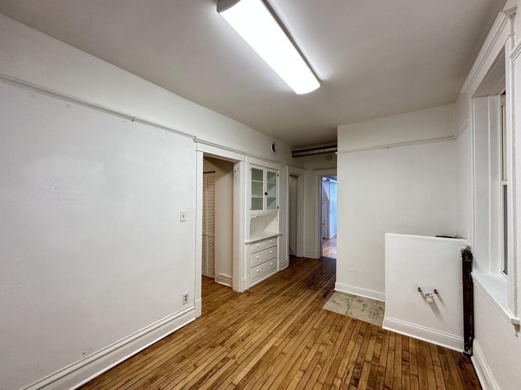 3422 N Lincoln Avenue Store Property Photo 4