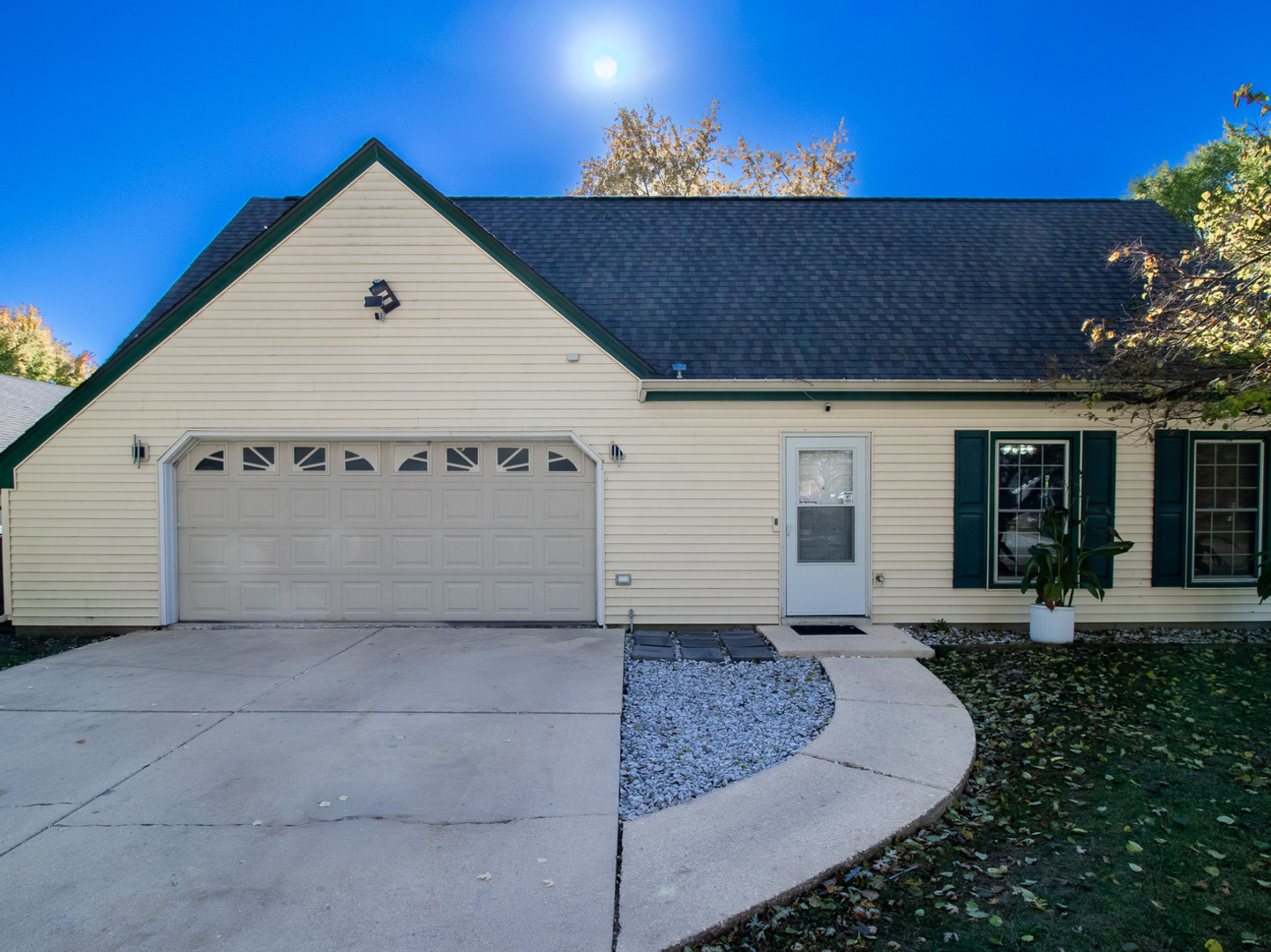 215 Fernwood Road Property Photo 1