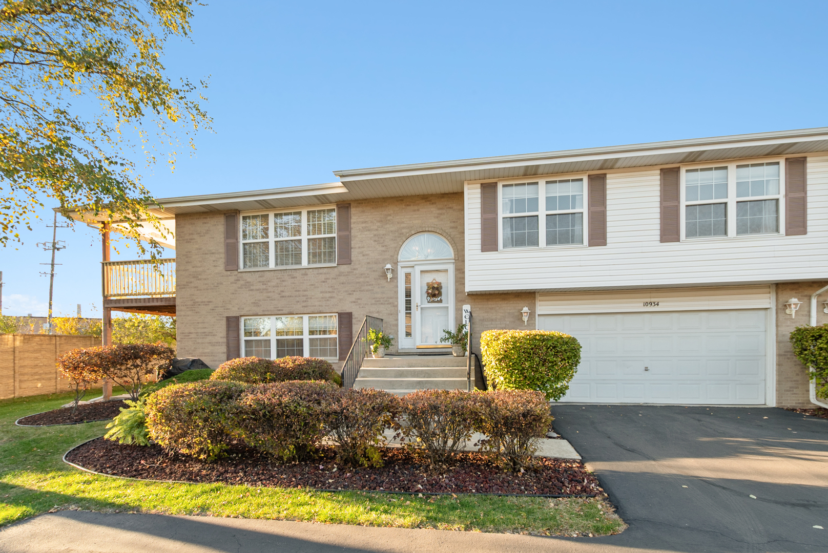 10934 S Lorel Avenue 10934 Property Photo 1