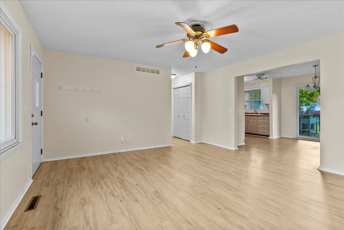 1224 Townley Drive Property Photo 6