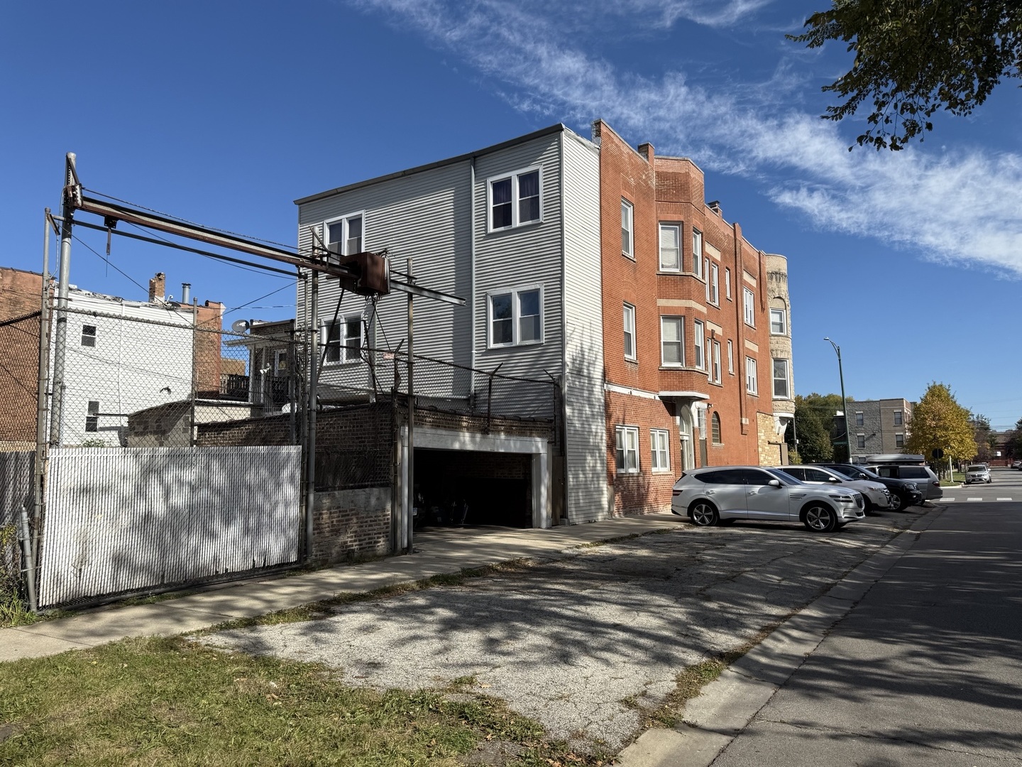 700 N Kedzie Avenue Property Photo 7