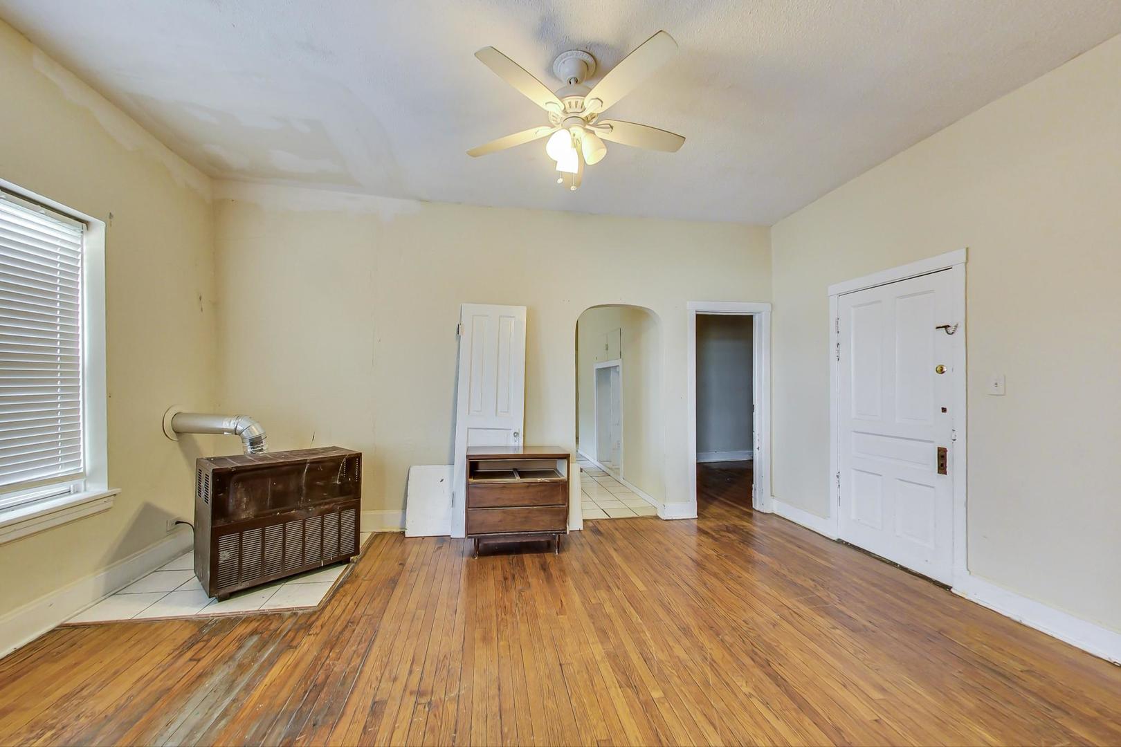 700 N Kedzie Avenue Property Photo 16
