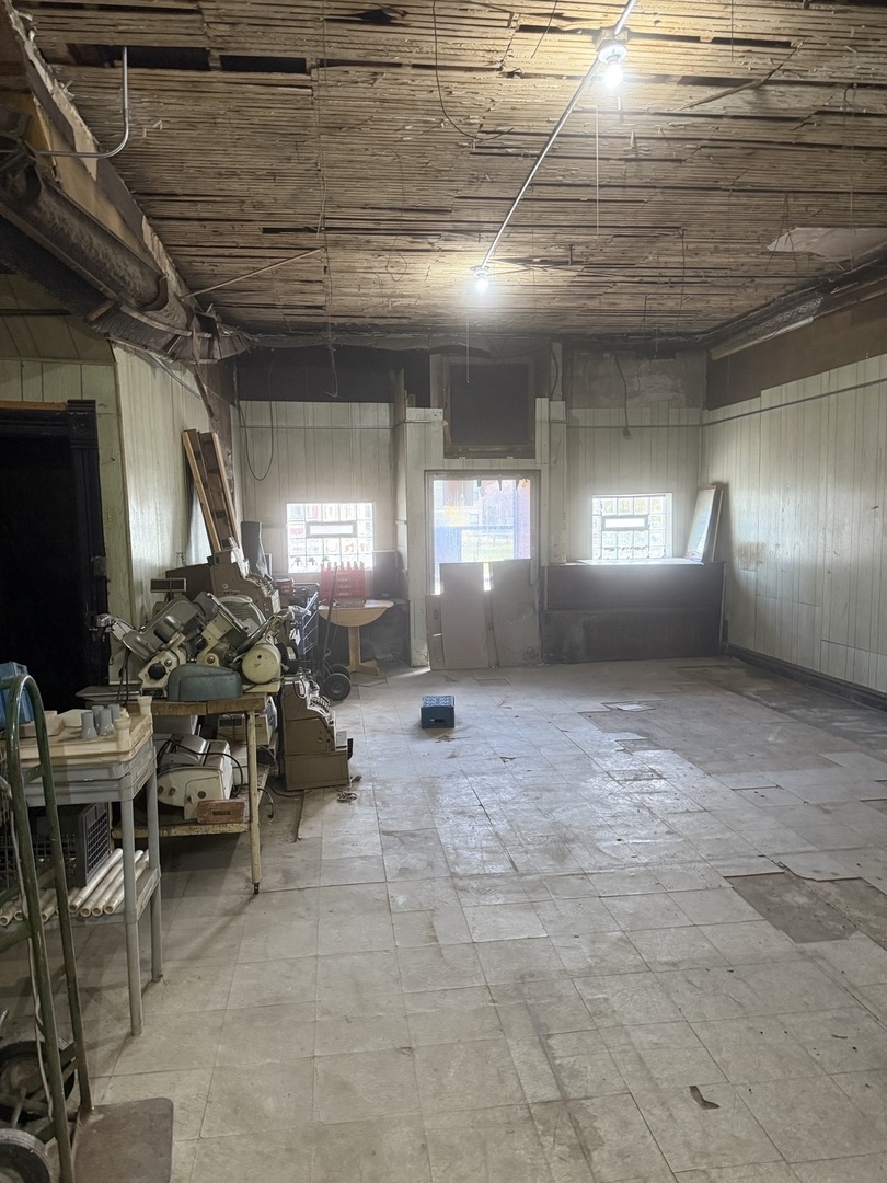 700 N Kedzie Avenue Property Photo 71