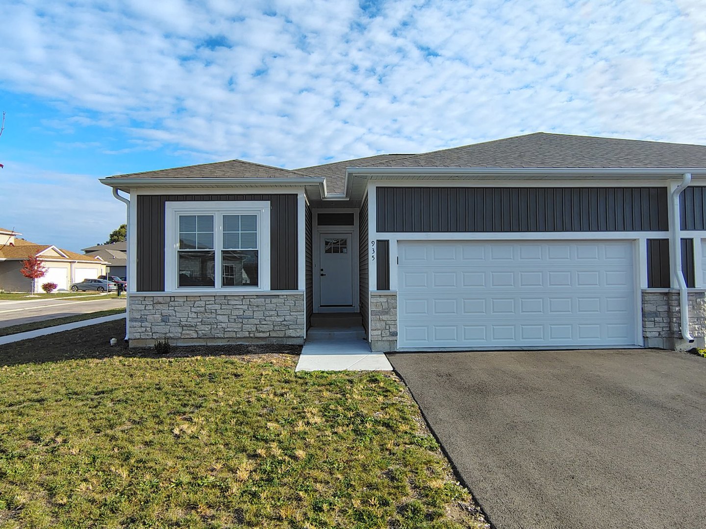 935 Partridge Circle Property Photo 1