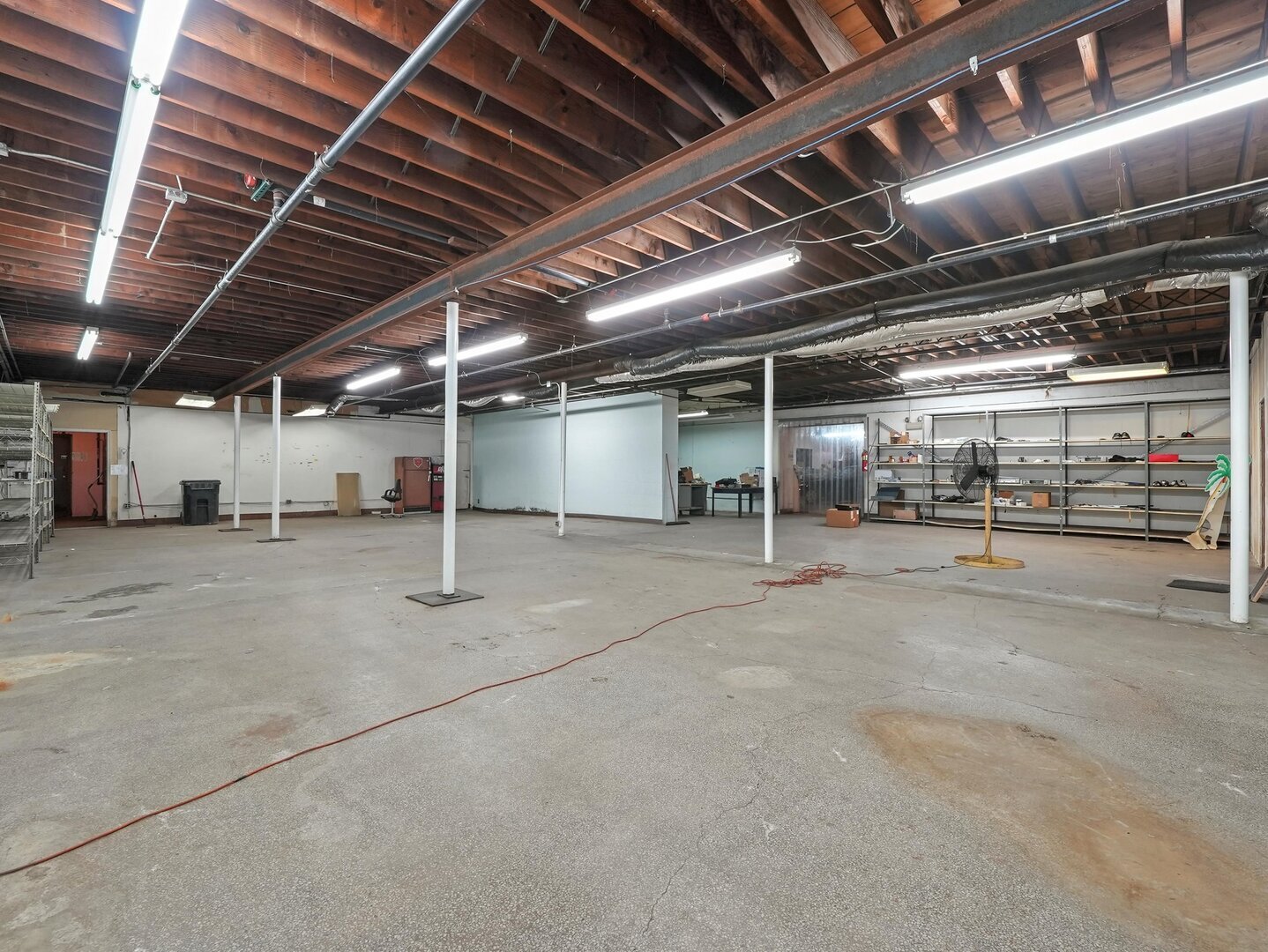 4606 W Cermak Road Property Photo 11