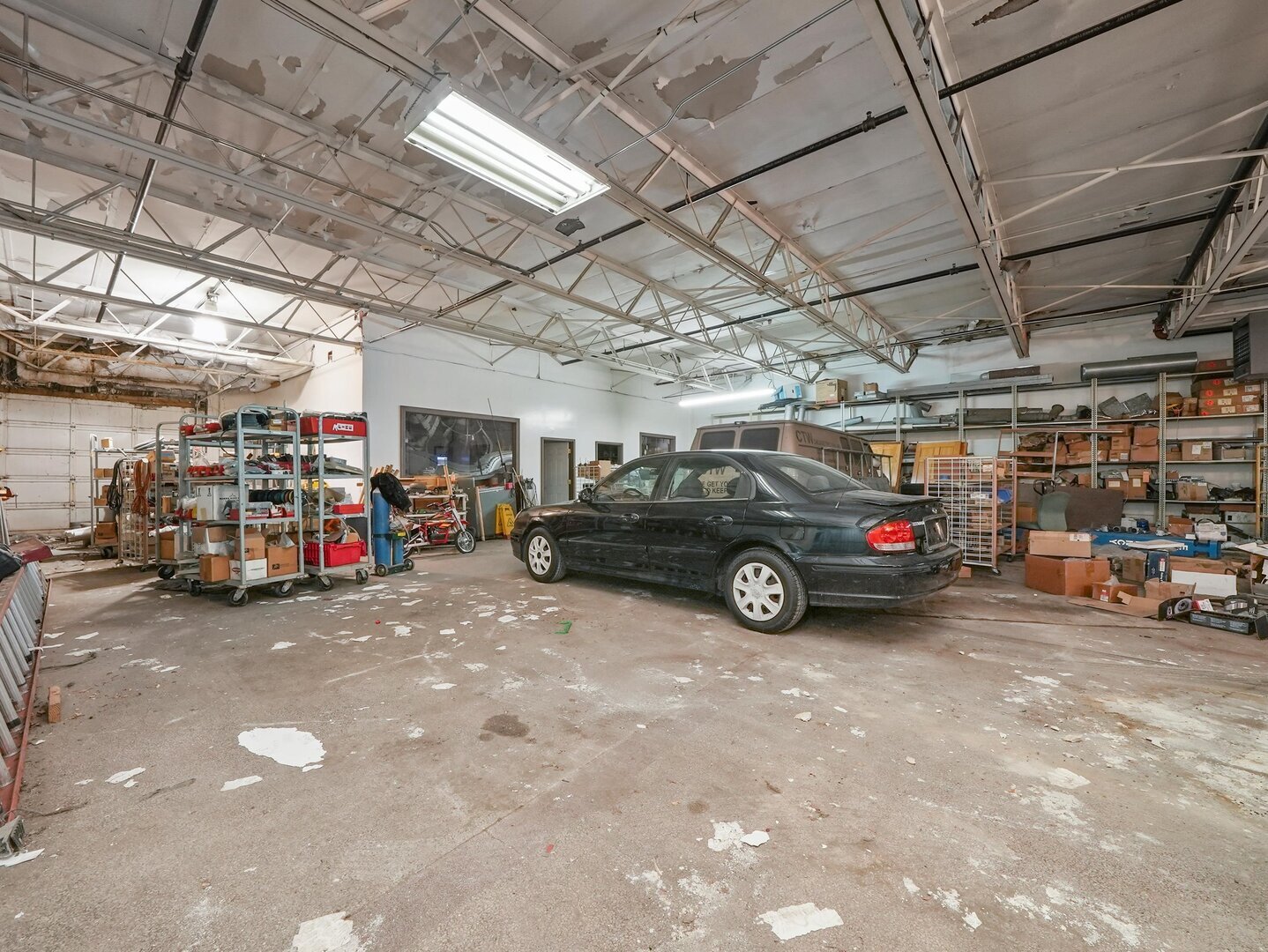 4606 W Cermak Road Property Photo 18