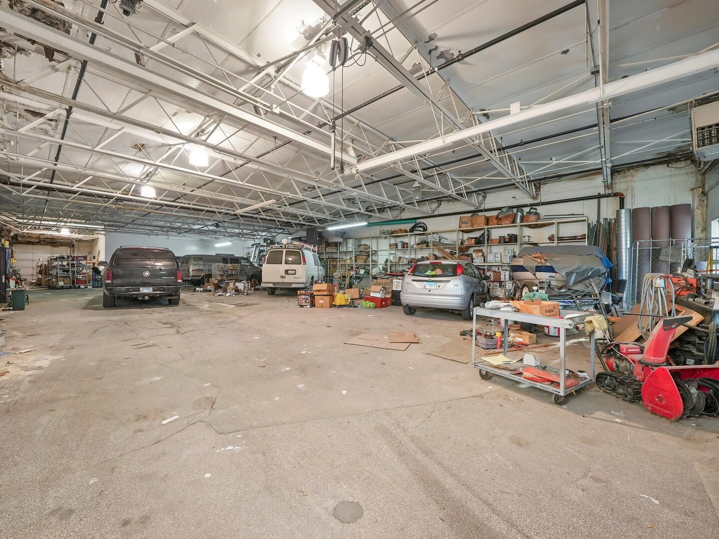 4606 W Cermak Road Property Photo 20