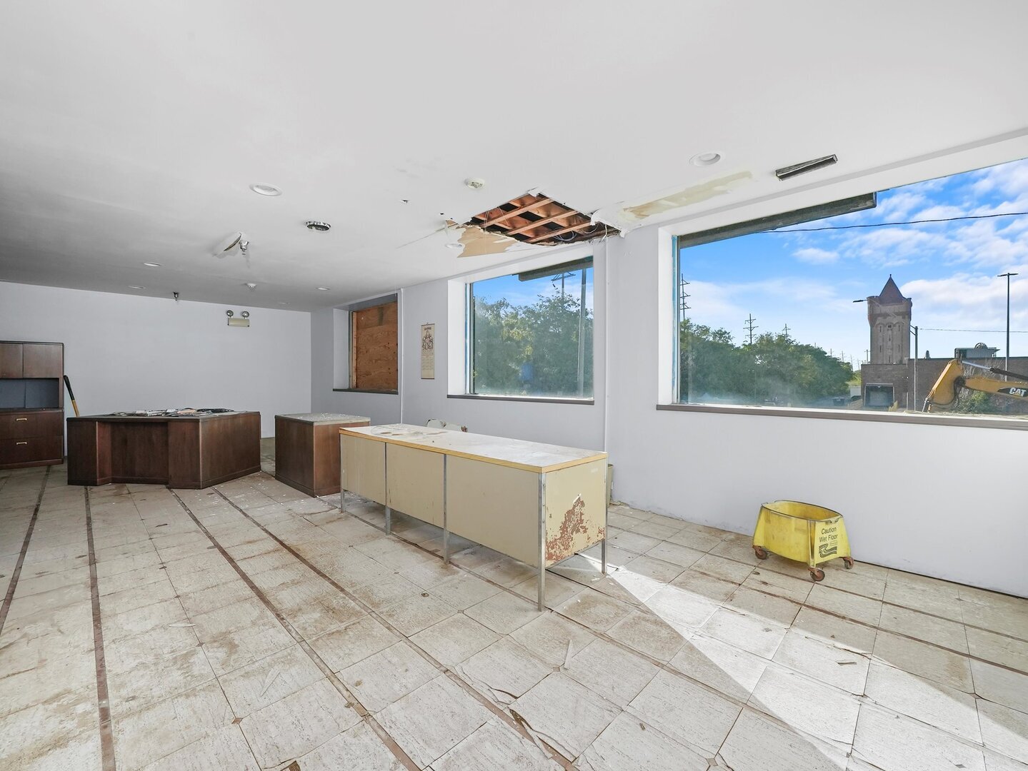 4606 W Cermak Road Property Photo 35