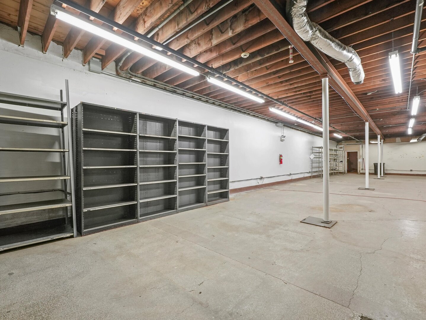 4606 W Cermak Road Property Photo 12