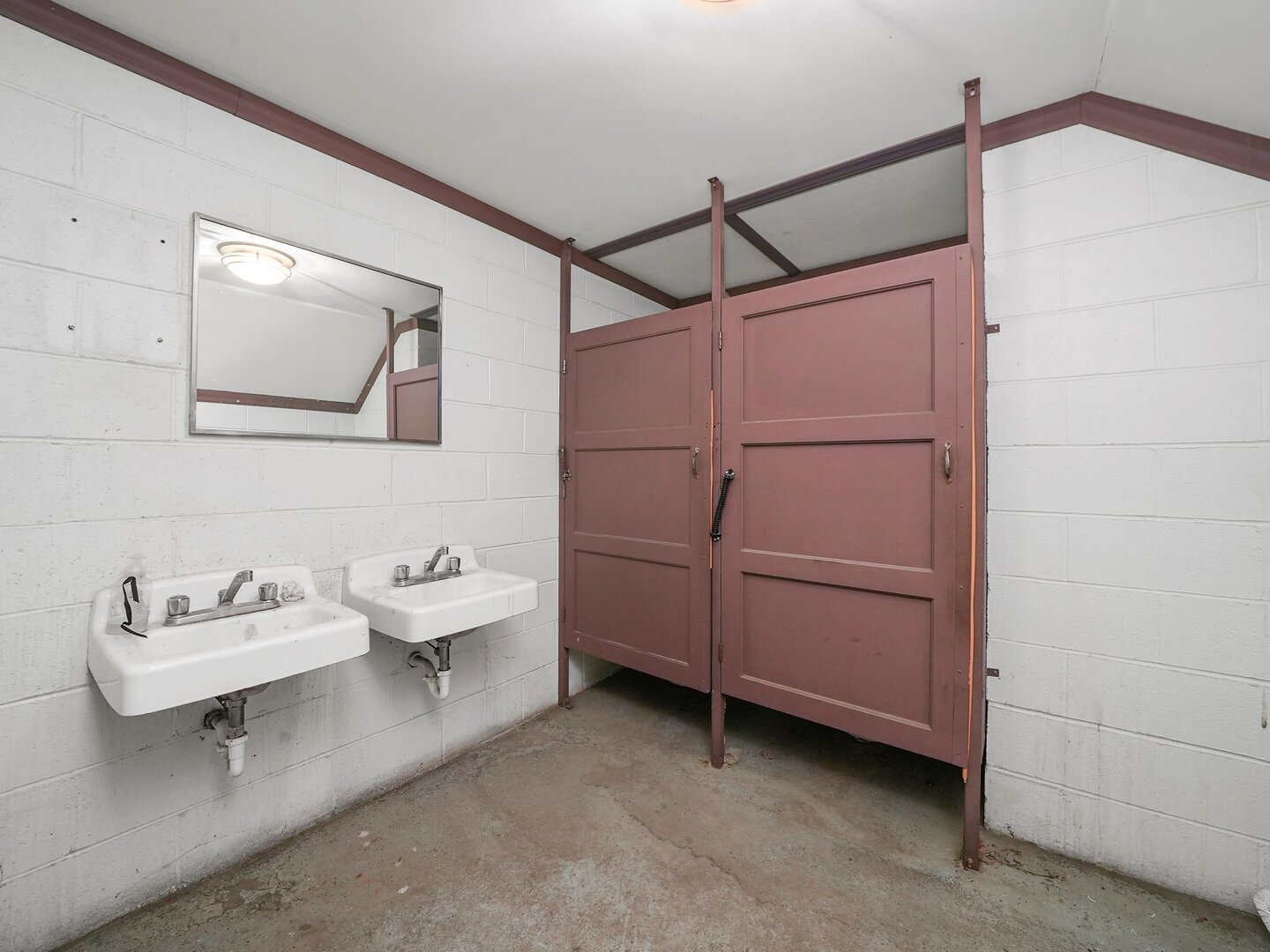 4606 W Cermak Road Property Photo 14