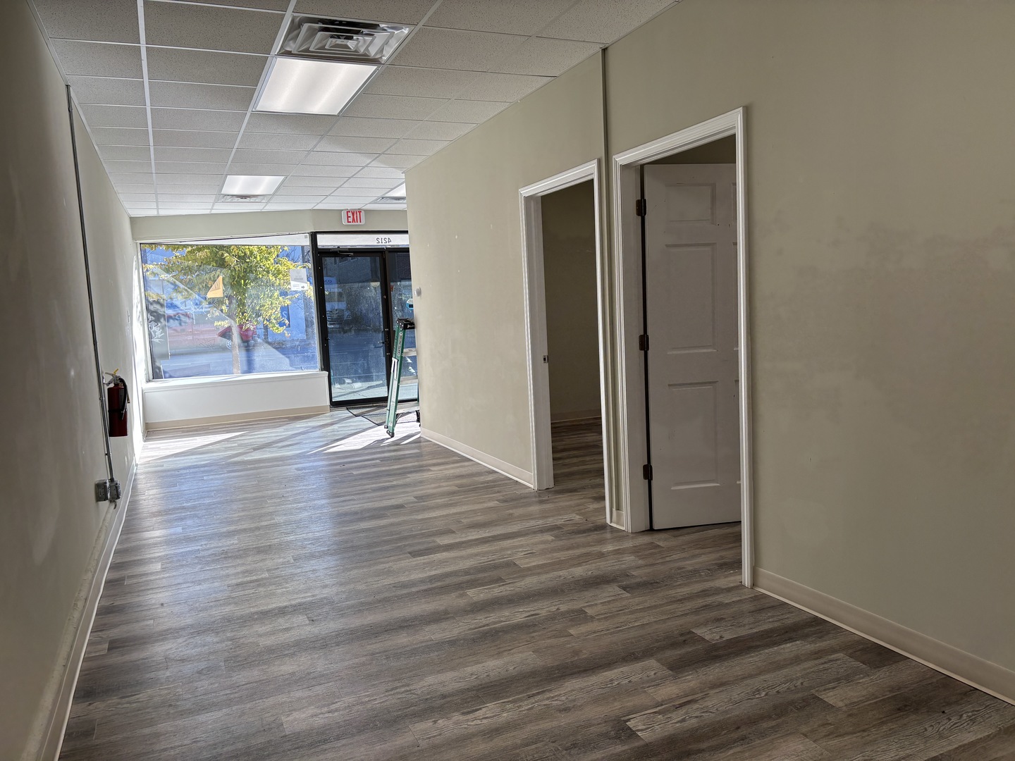 4212 W Irving Park Road Property Photo 6