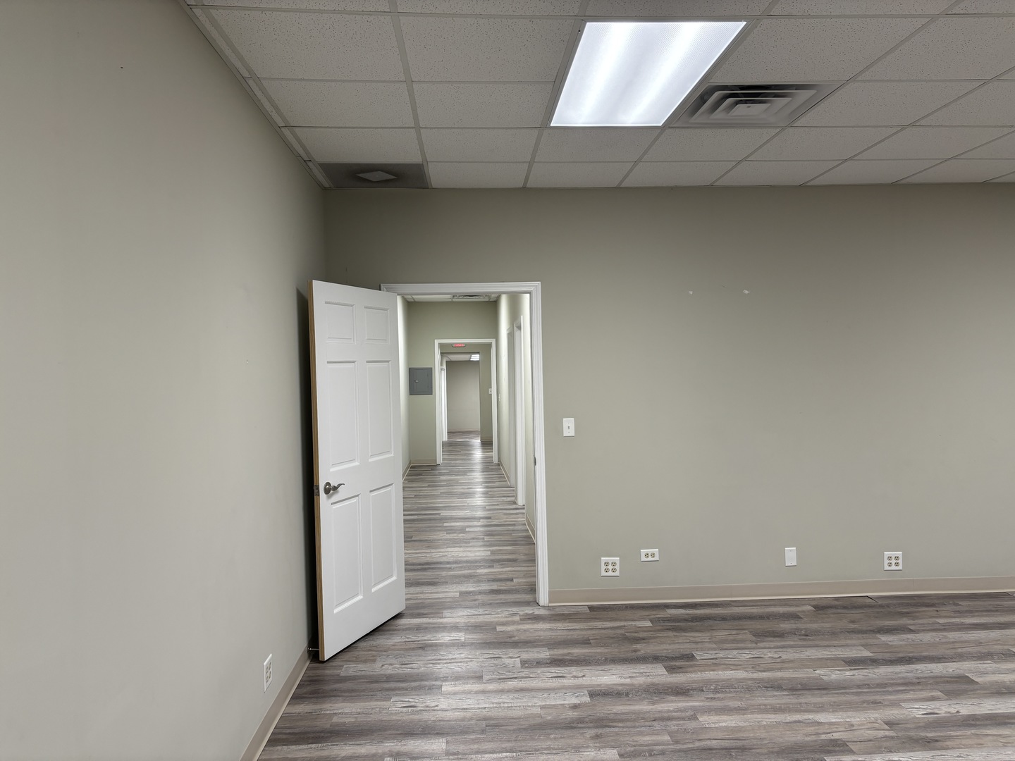 4212 W Irving Park Road Property Photo 17