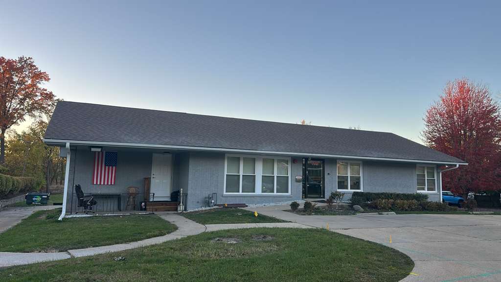 1140 N Main Street Property Photo 1