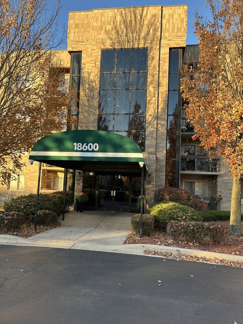 18600 Village West Drive 206 Property Photo 1