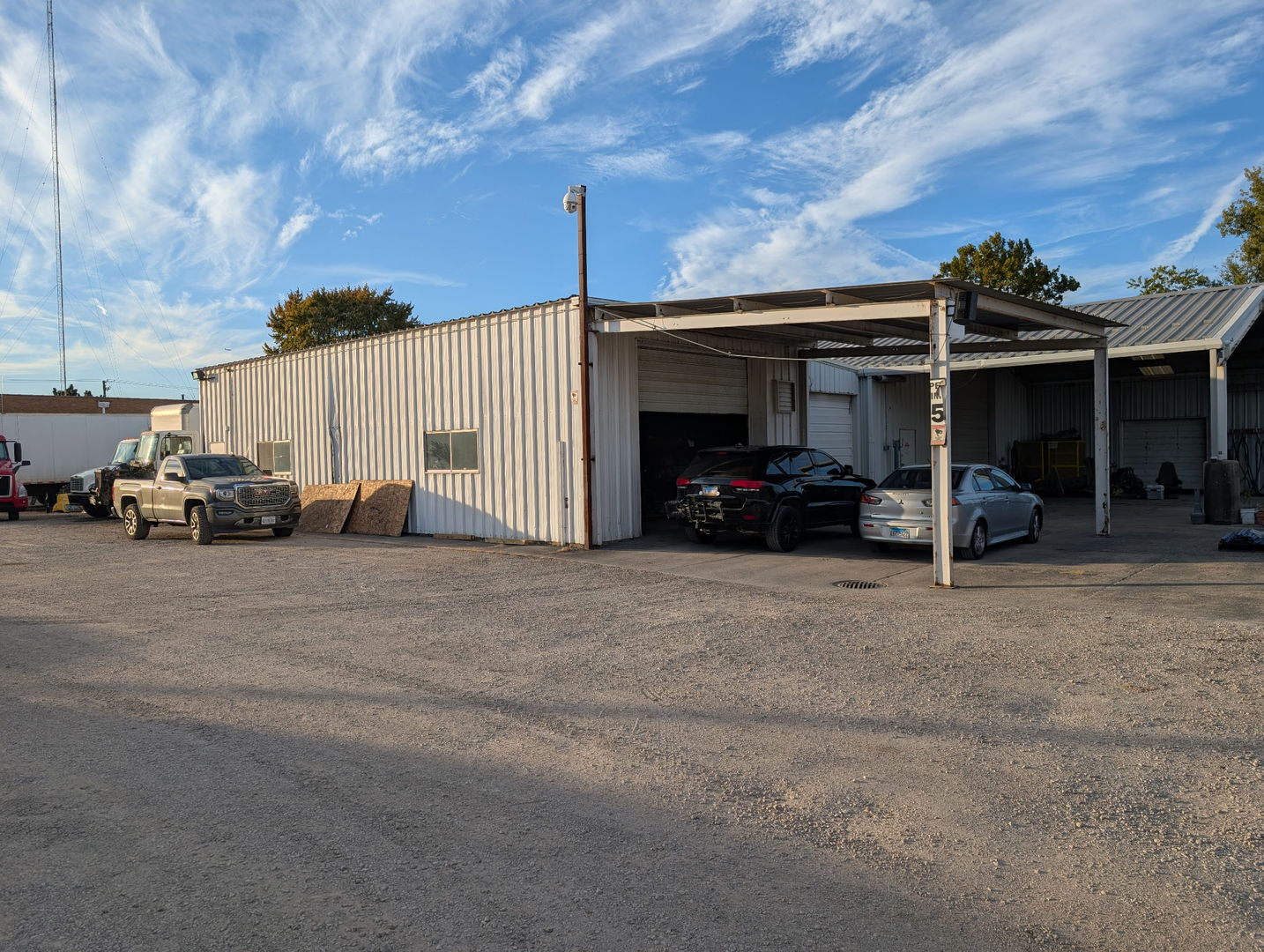 11633 S Mayfield Avenue Property Photo 3