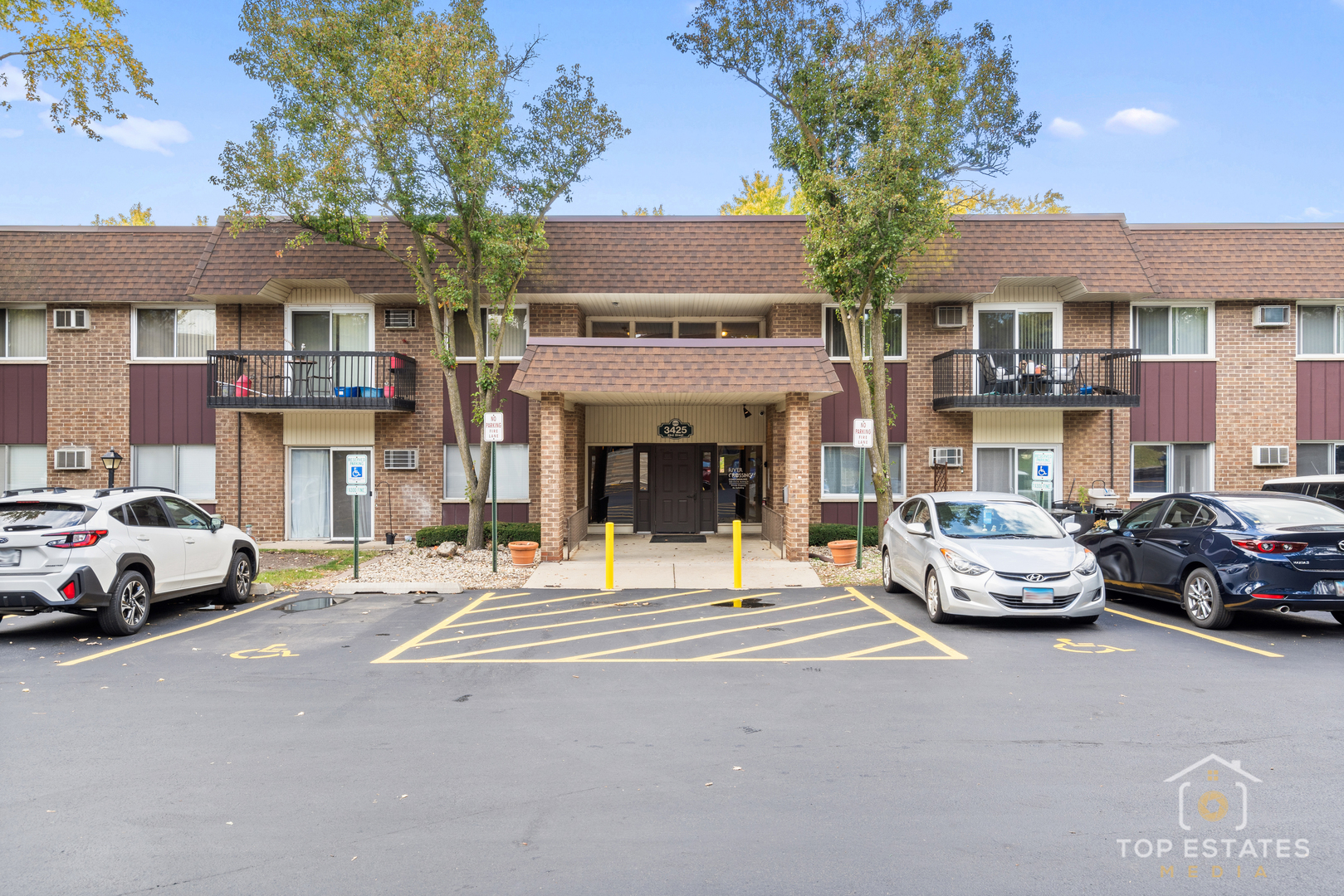 3425 83rd Street D5 Property Photo 1