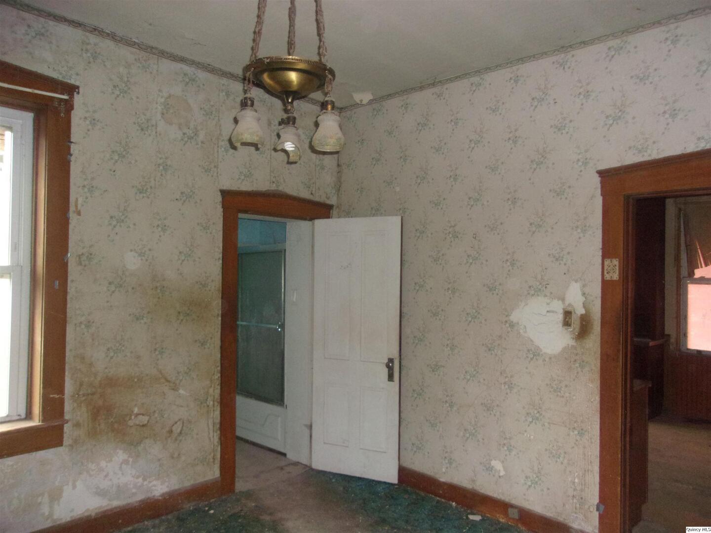 925 Jefferson St Property Photo 10